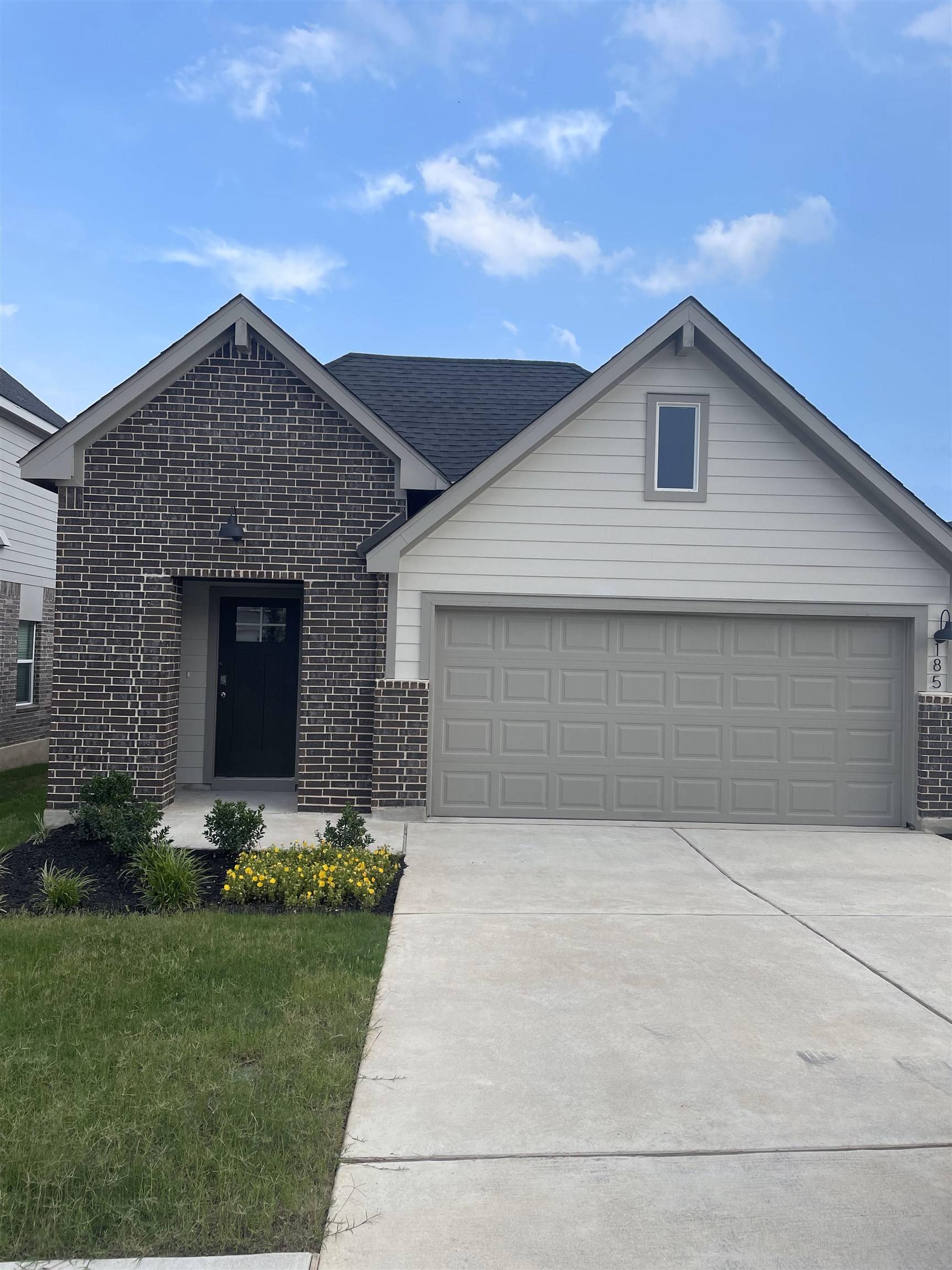 185 Grey Slate AVE, Marble Falls, TX 78654
