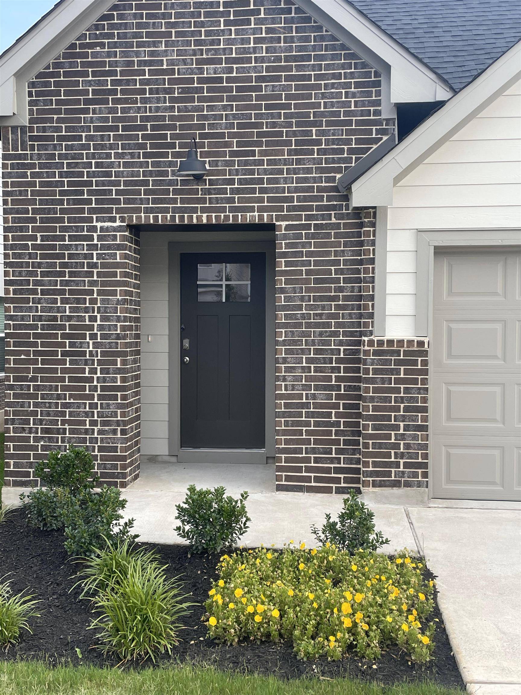 185 Grey Slate AVE, Marble Falls, TX 78654
