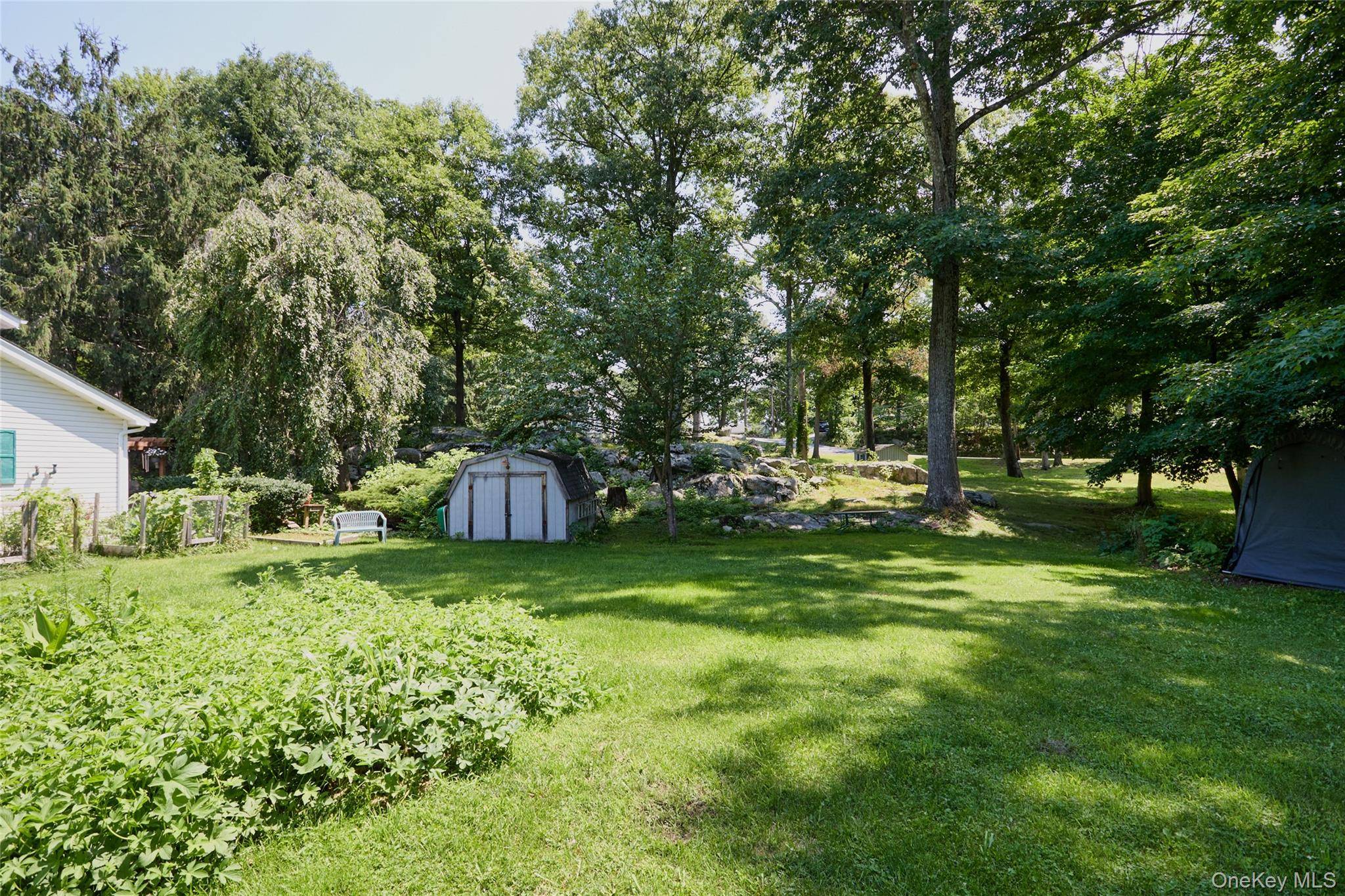 140 Nardin RD, Lake Peekskill, NY 10537
