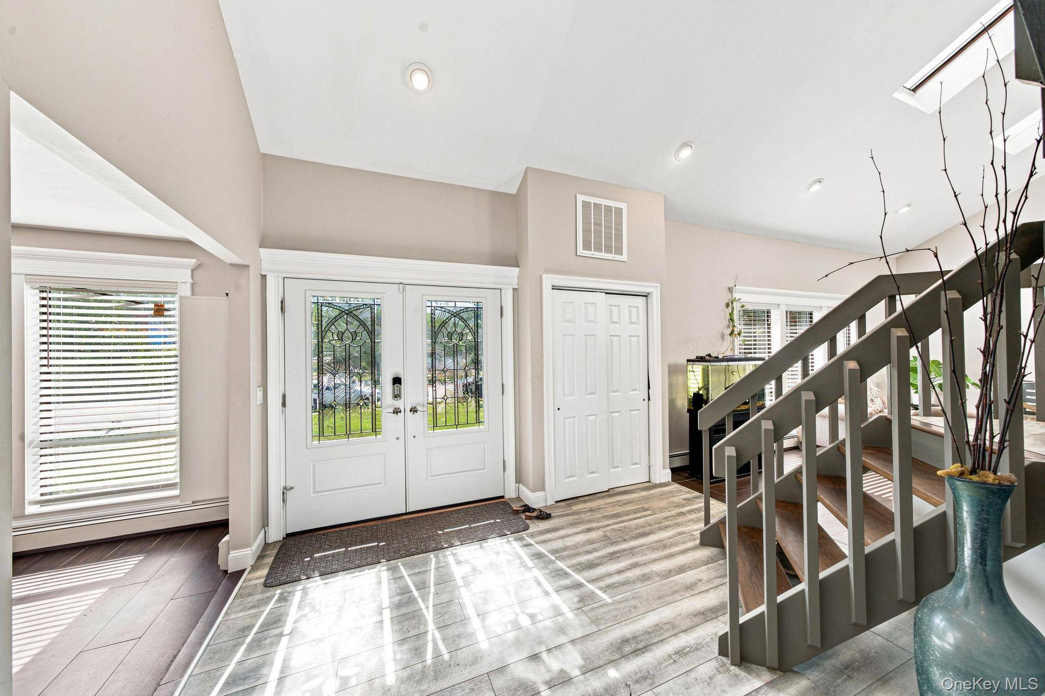 53 Miller Place RD, Miller Place, NY 11764
