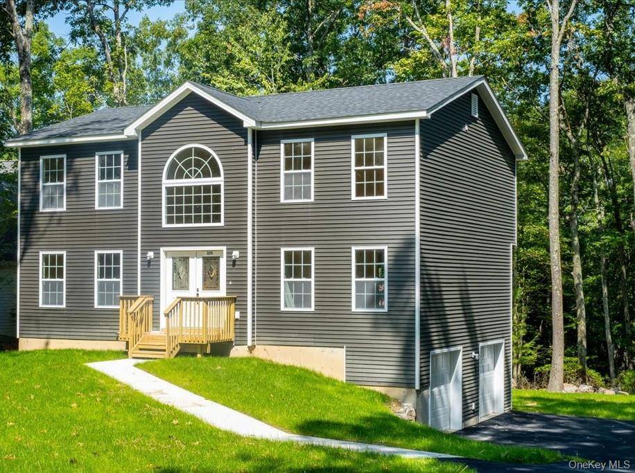 17 Mountain Top RD, Mountain Dale, NY 12763