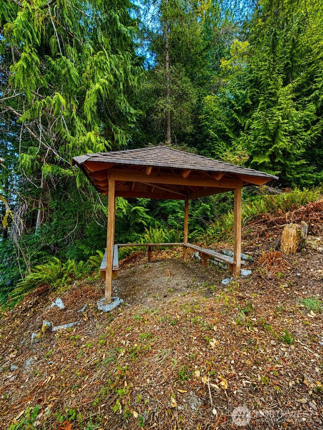 7418 NW Ioka DR, Silverdale, WA 98383