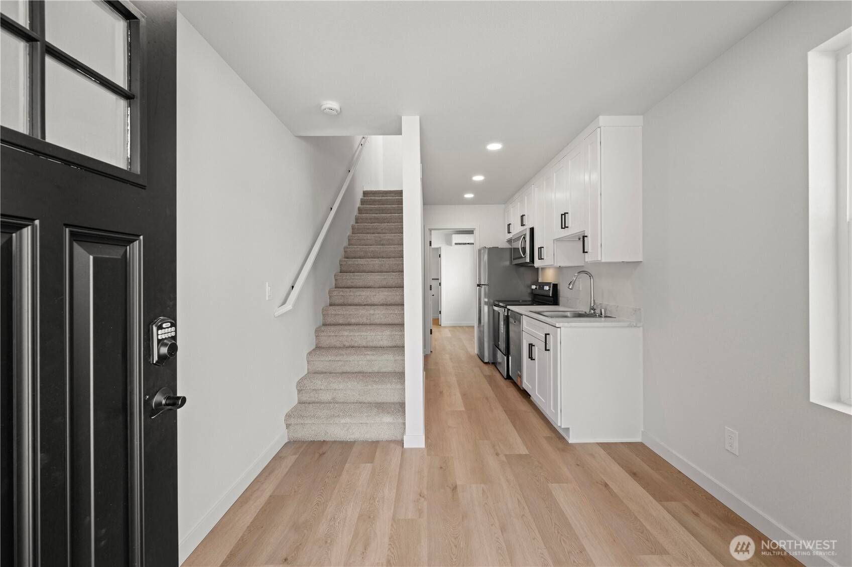 202 S Alder AVE #B, Granite Falls, WA 98252