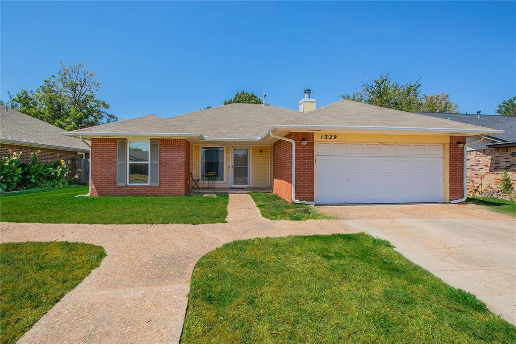 1329 Greenfield DR, Edmond, OK 73012