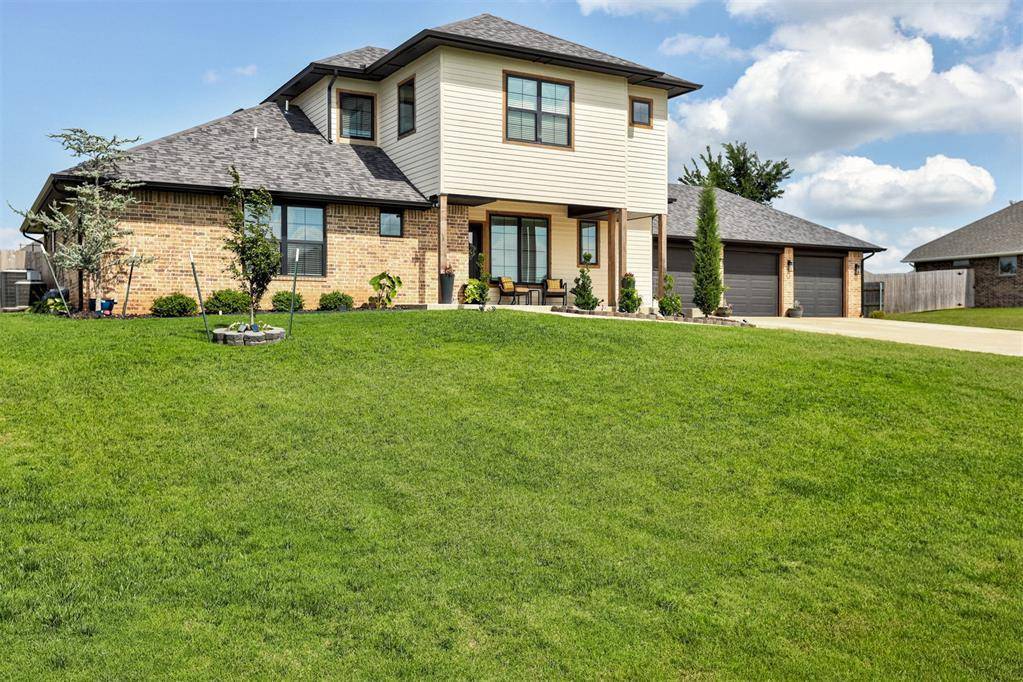 2836 Redwood CT, Newcastle, OK 73065