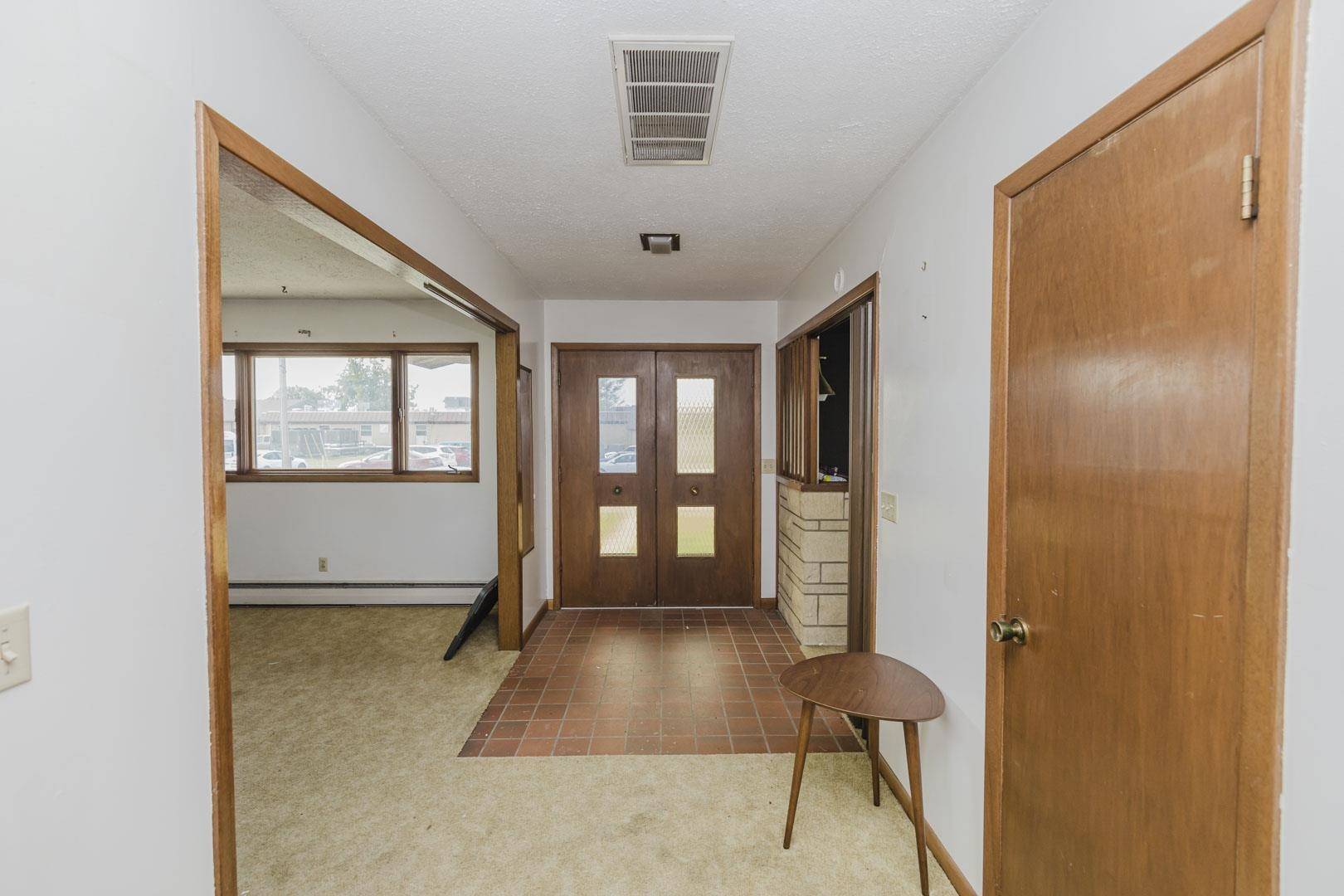 112 W F St, Hillsboro, KS 67063