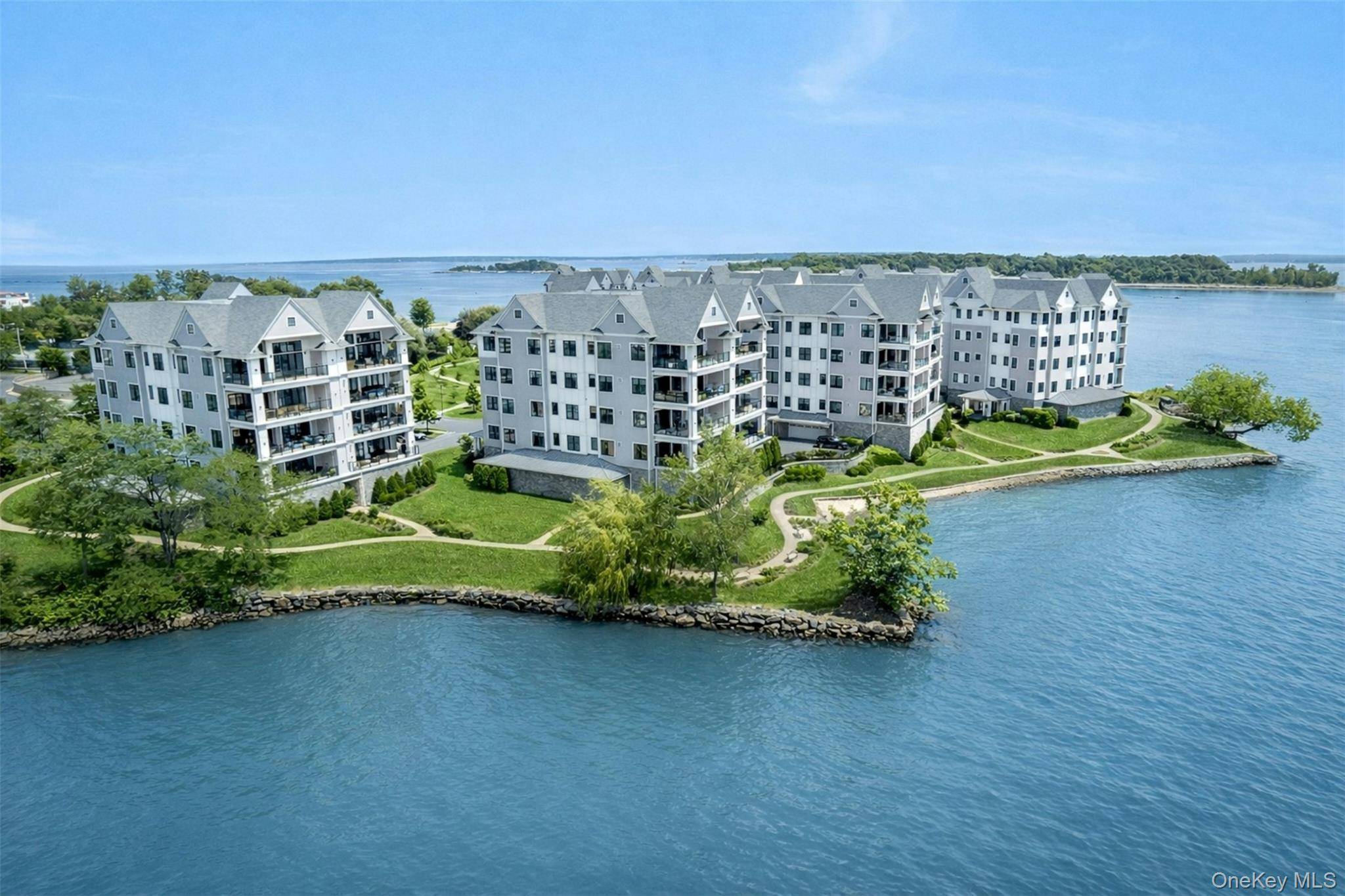 710 Davenport AVE #8, New Rochelle, NY 10805
