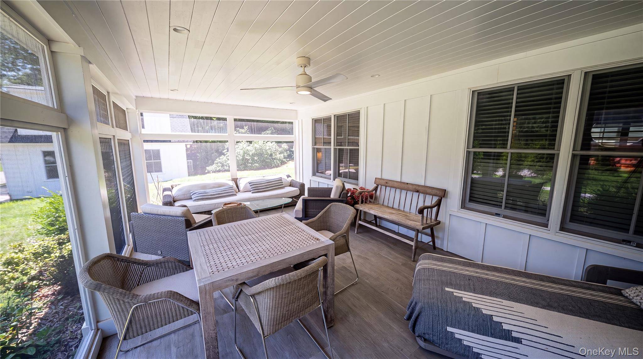 36 Breezy DR, Sag Harbor, NY 11963