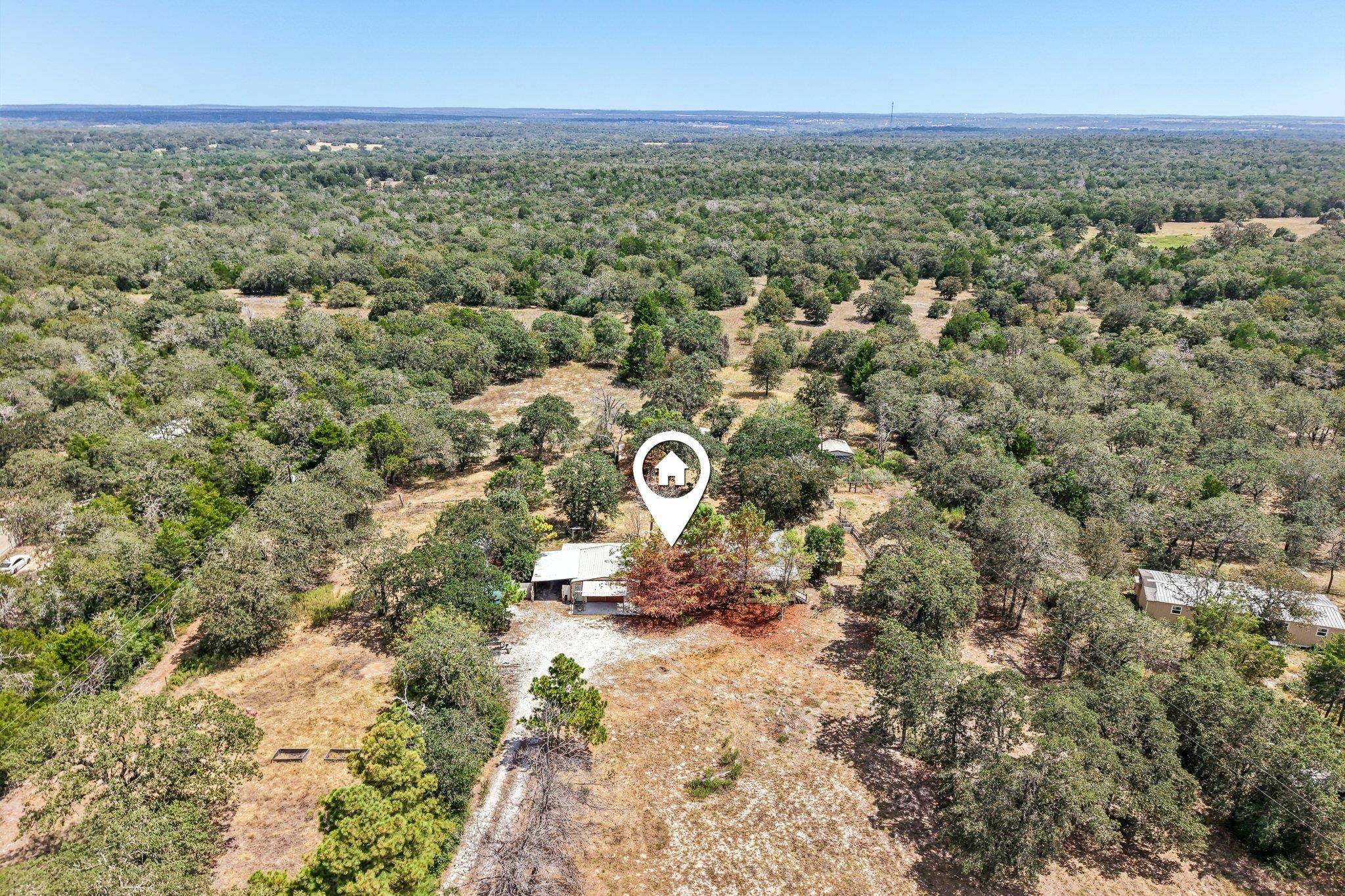 664 Hidden Oaks DR, Elgin, TX 78621