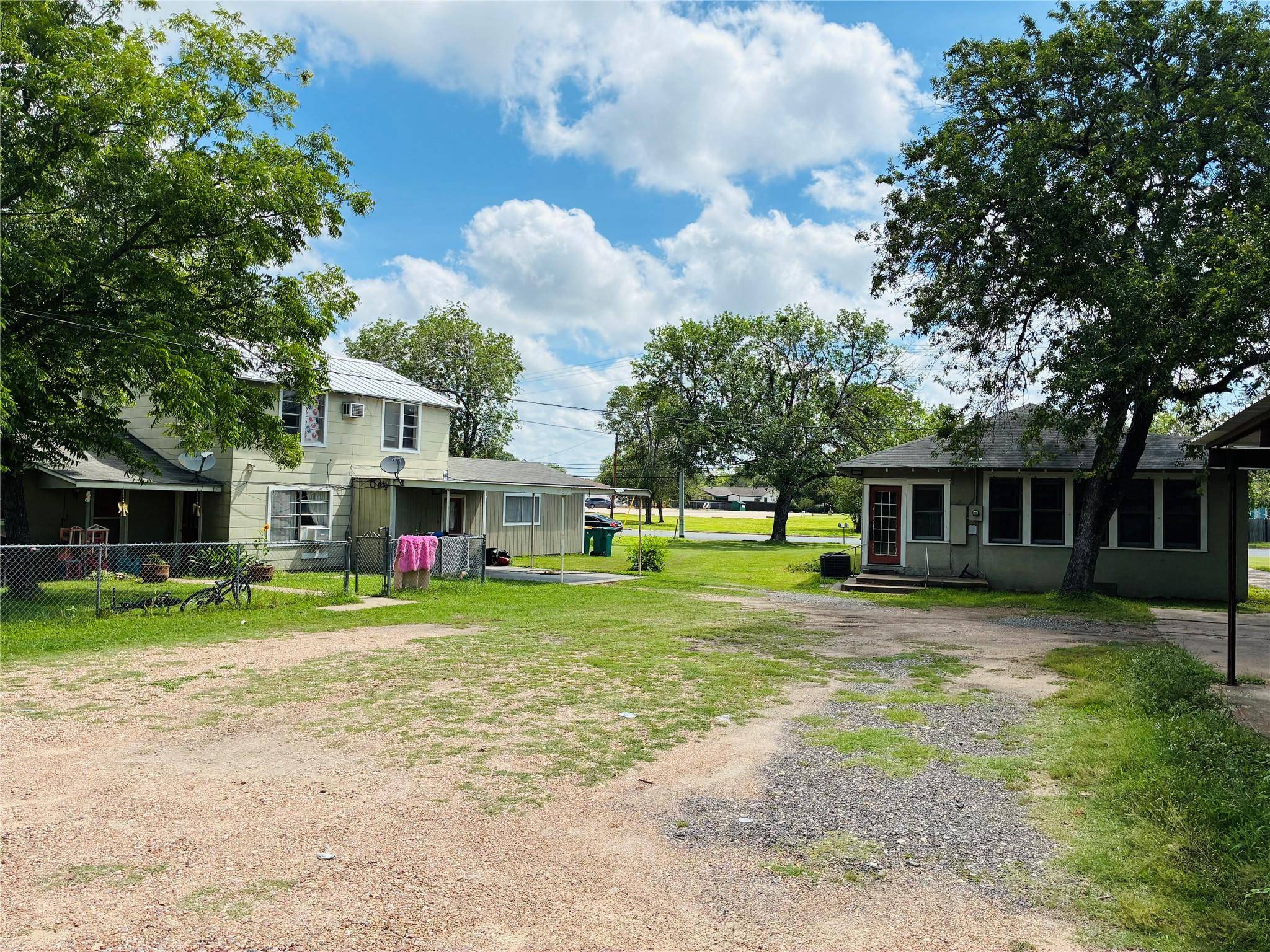927 & 937 N Franklin St., La Grange, TX 78945