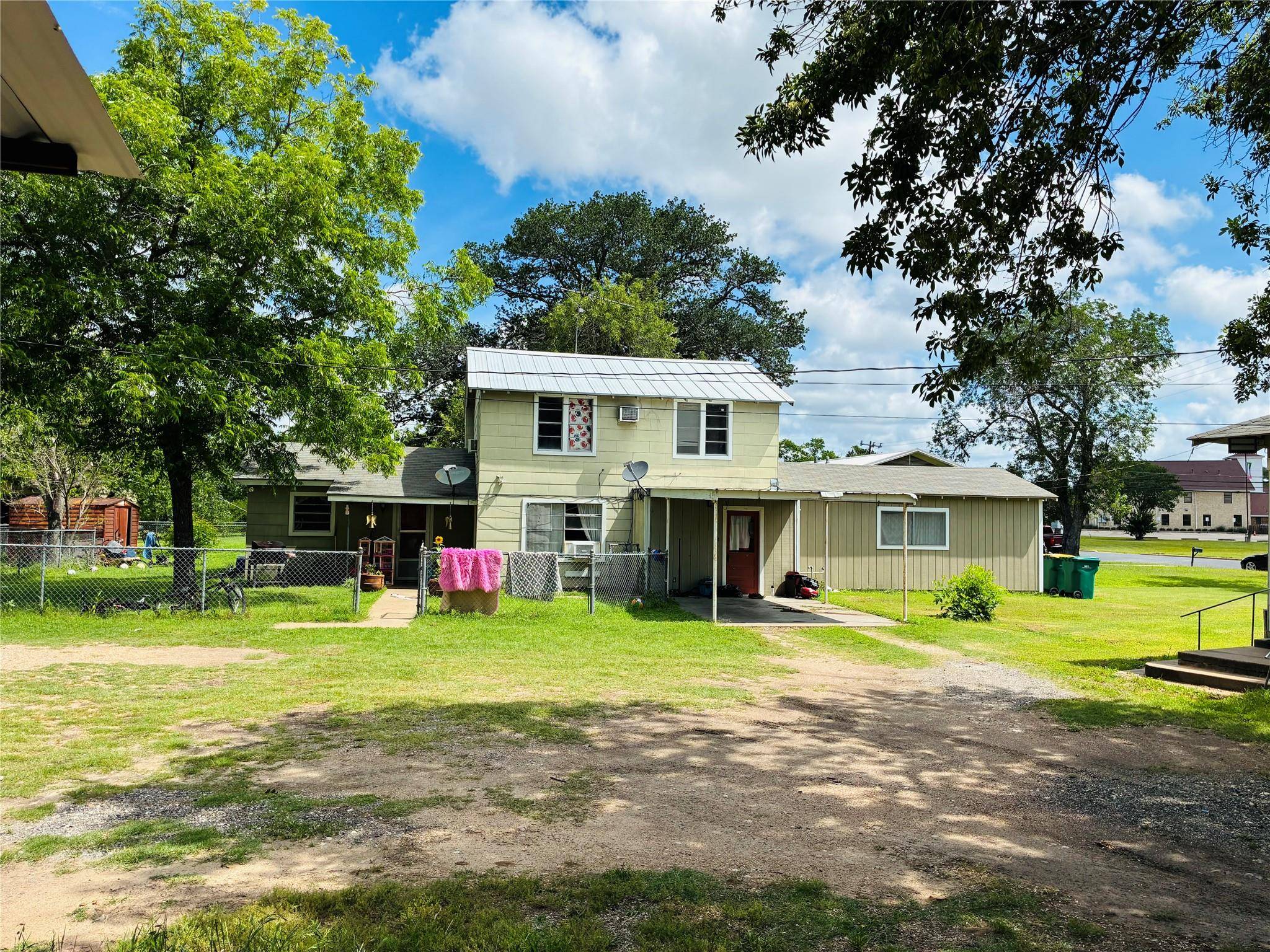 927937 N Franklin ST, La Grange, TX 78945
