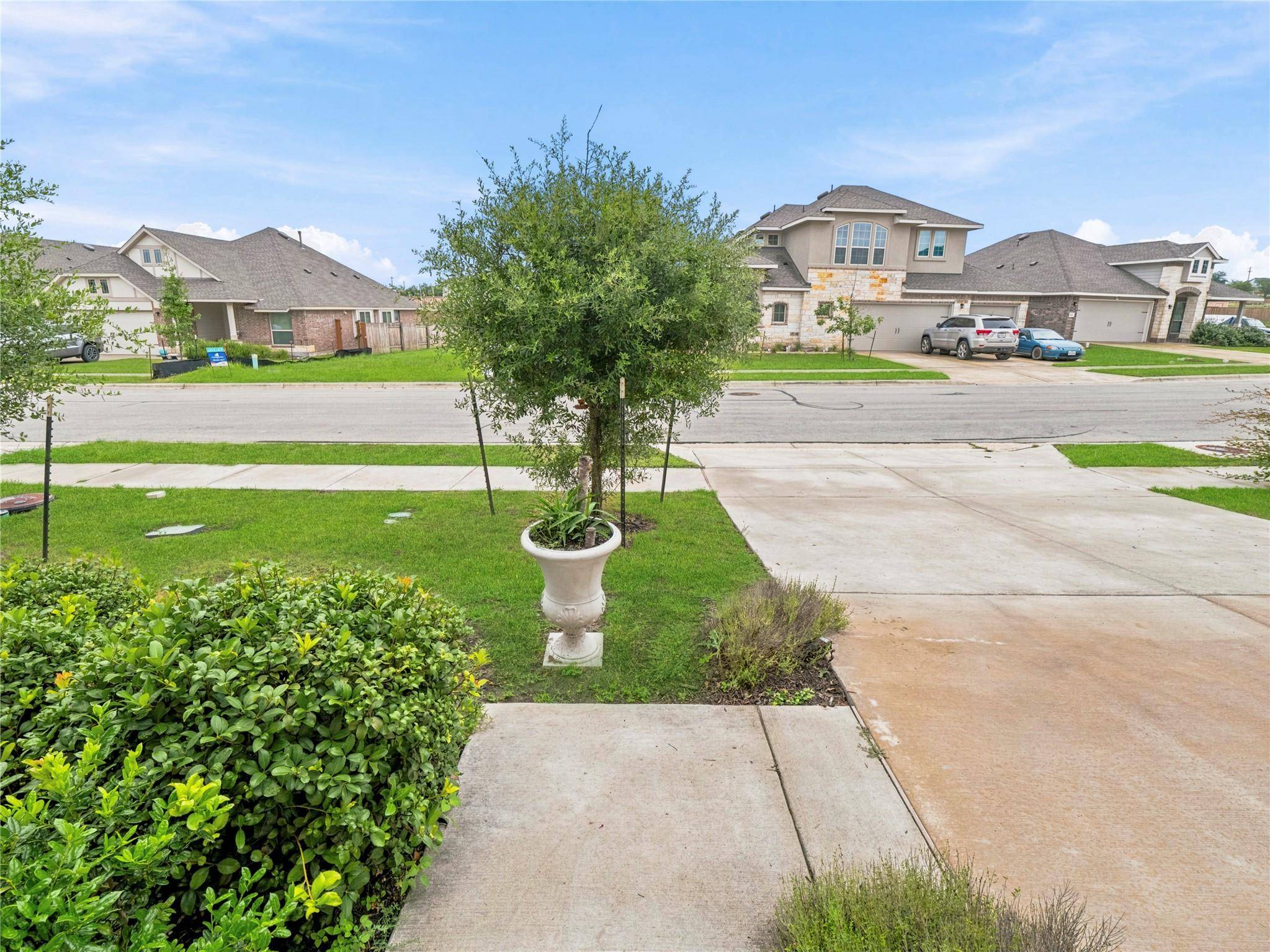 606 Biscayne Bay BND, Kyle, TX 78640
