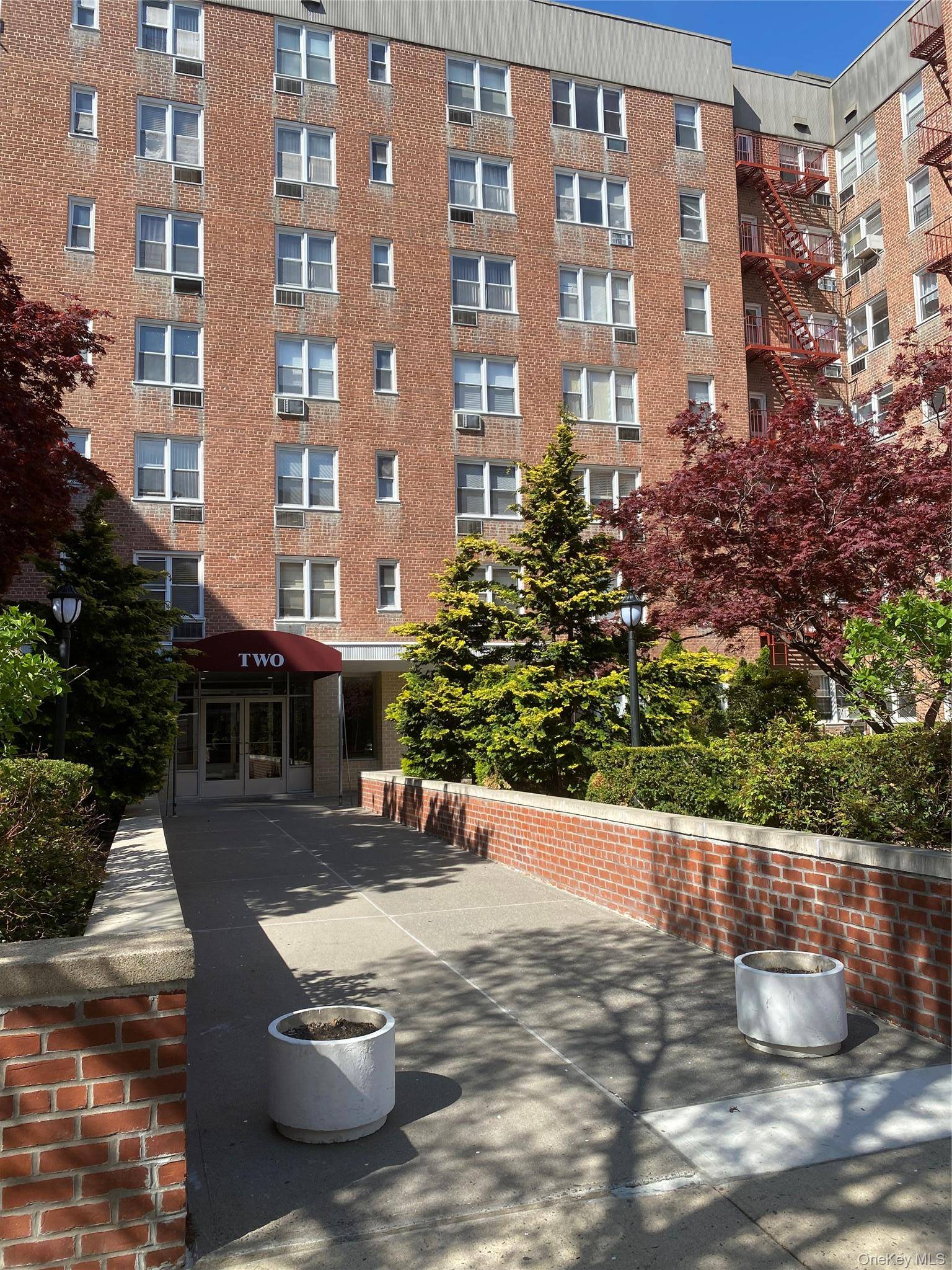 2 Sadore Lane #5Z, Yonkers, NY 10710