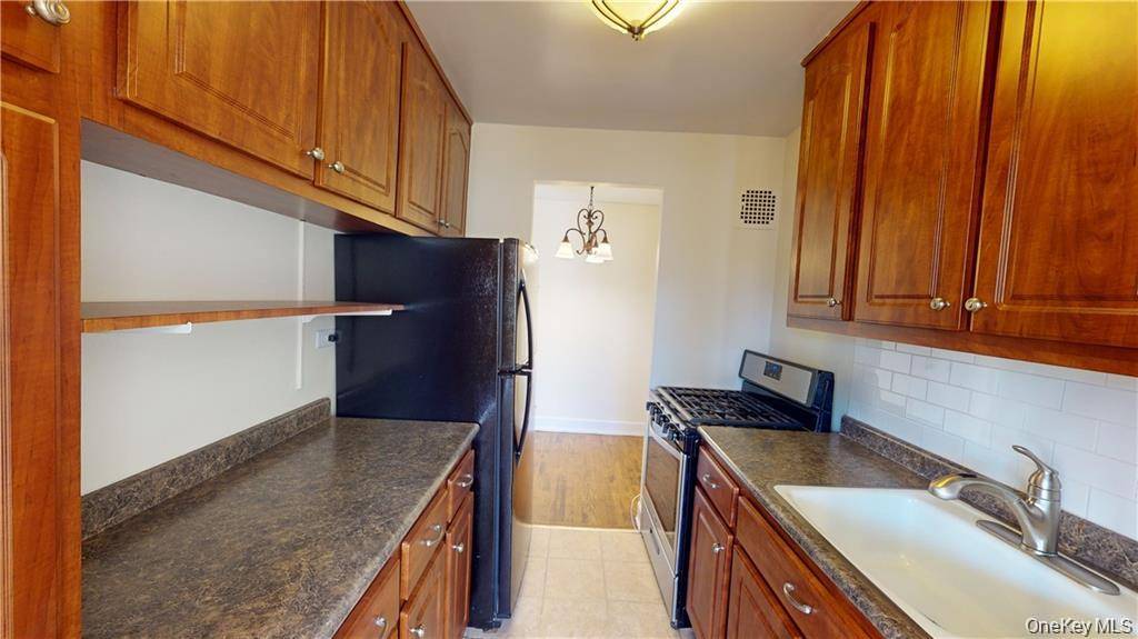 4200 herkimer PL #4e, Bronx, NY 10470