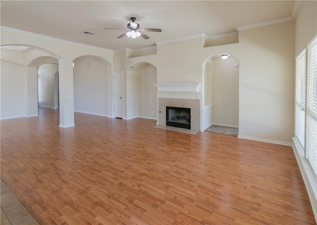 20201 Mustang Island CIR, Pflugerville, TX 78660