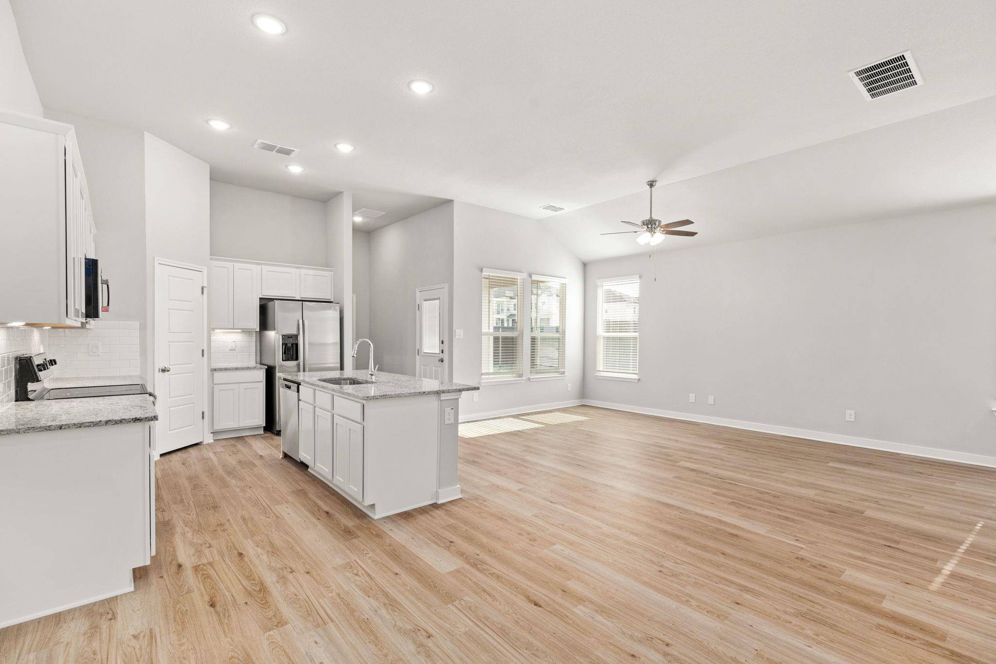 158 Schrader DR #B, Buda, TX 78610