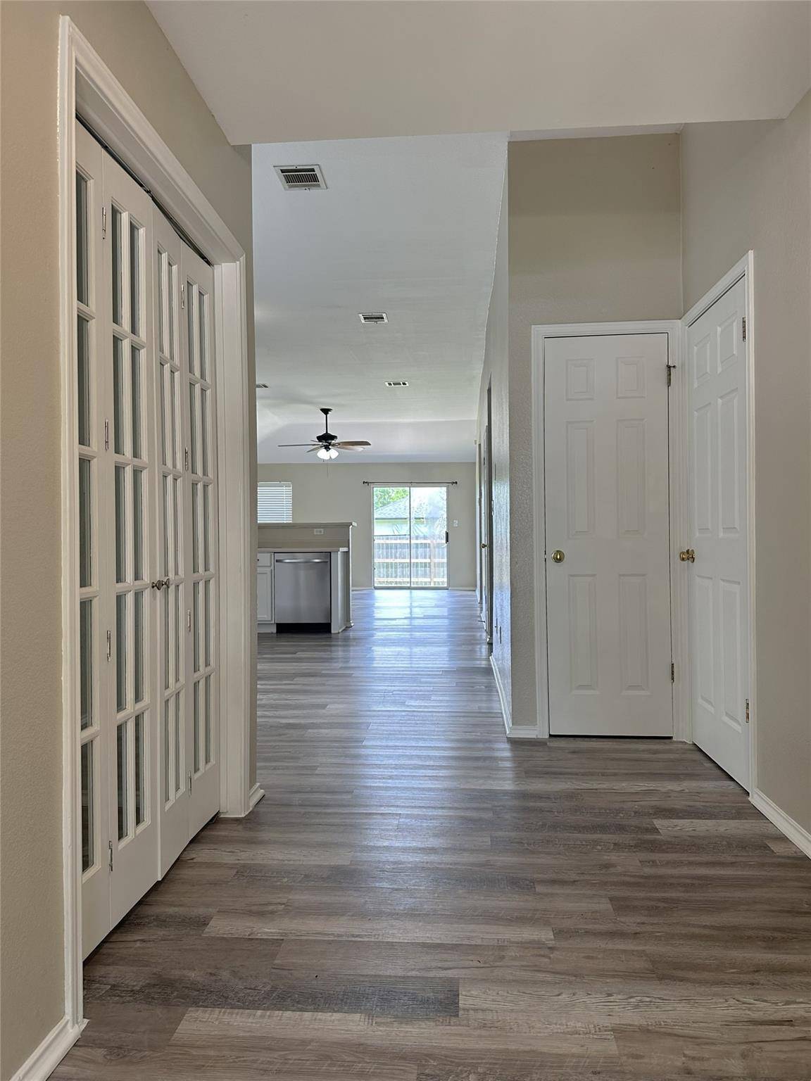 610 Riverway LN, Leander, TX 78641