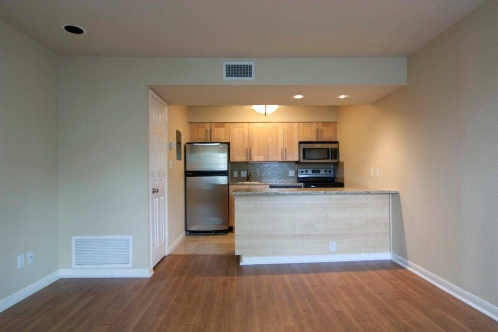 7685 Northcross DR #221, Austin, TX 78757