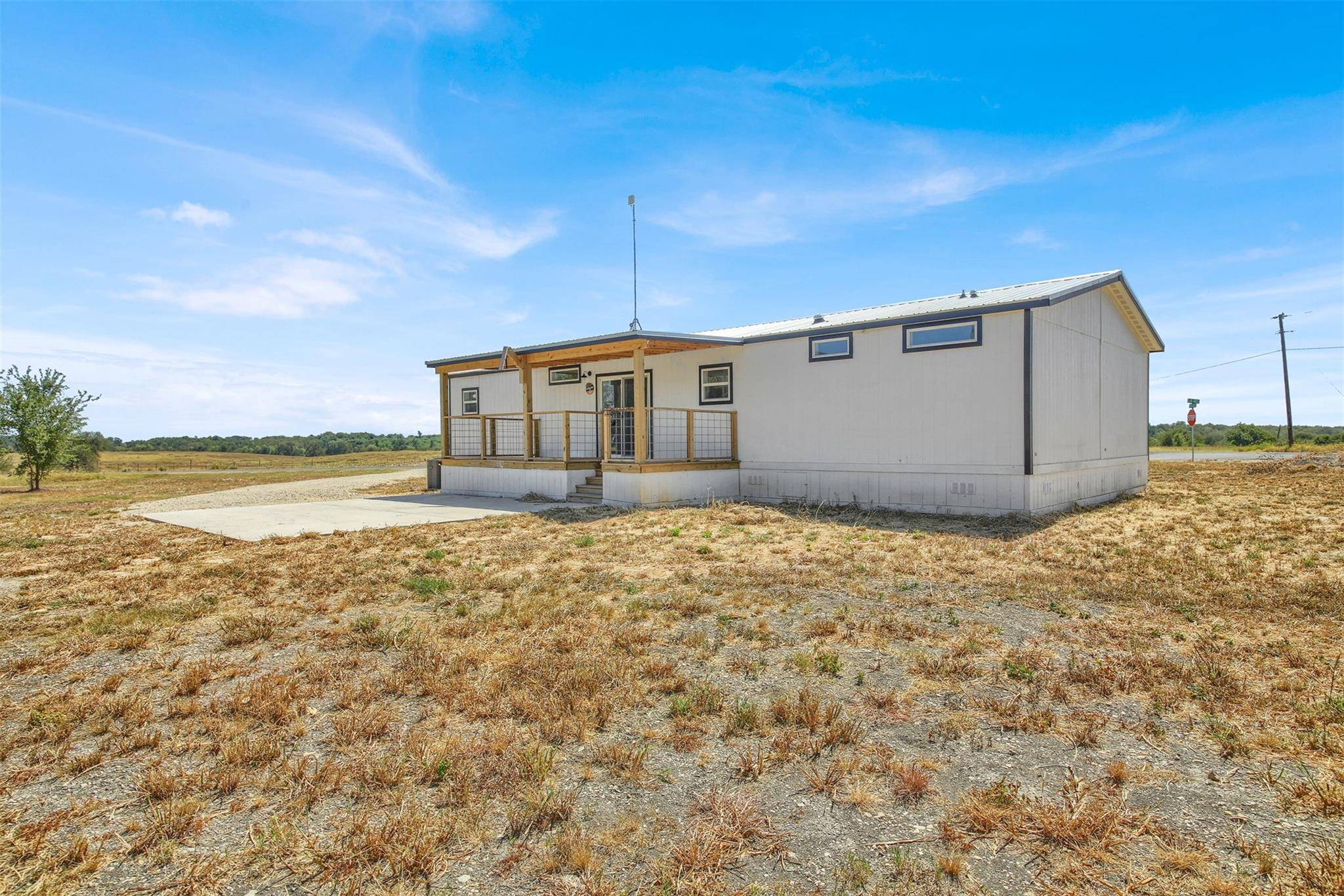 27 County Road 483, Taylor, TX 76574