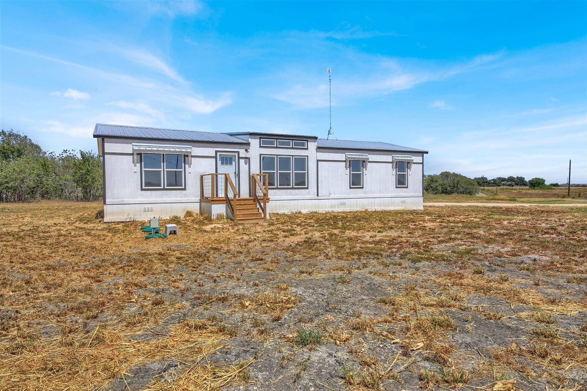 27 County Road 483, Taylor, TX 76574