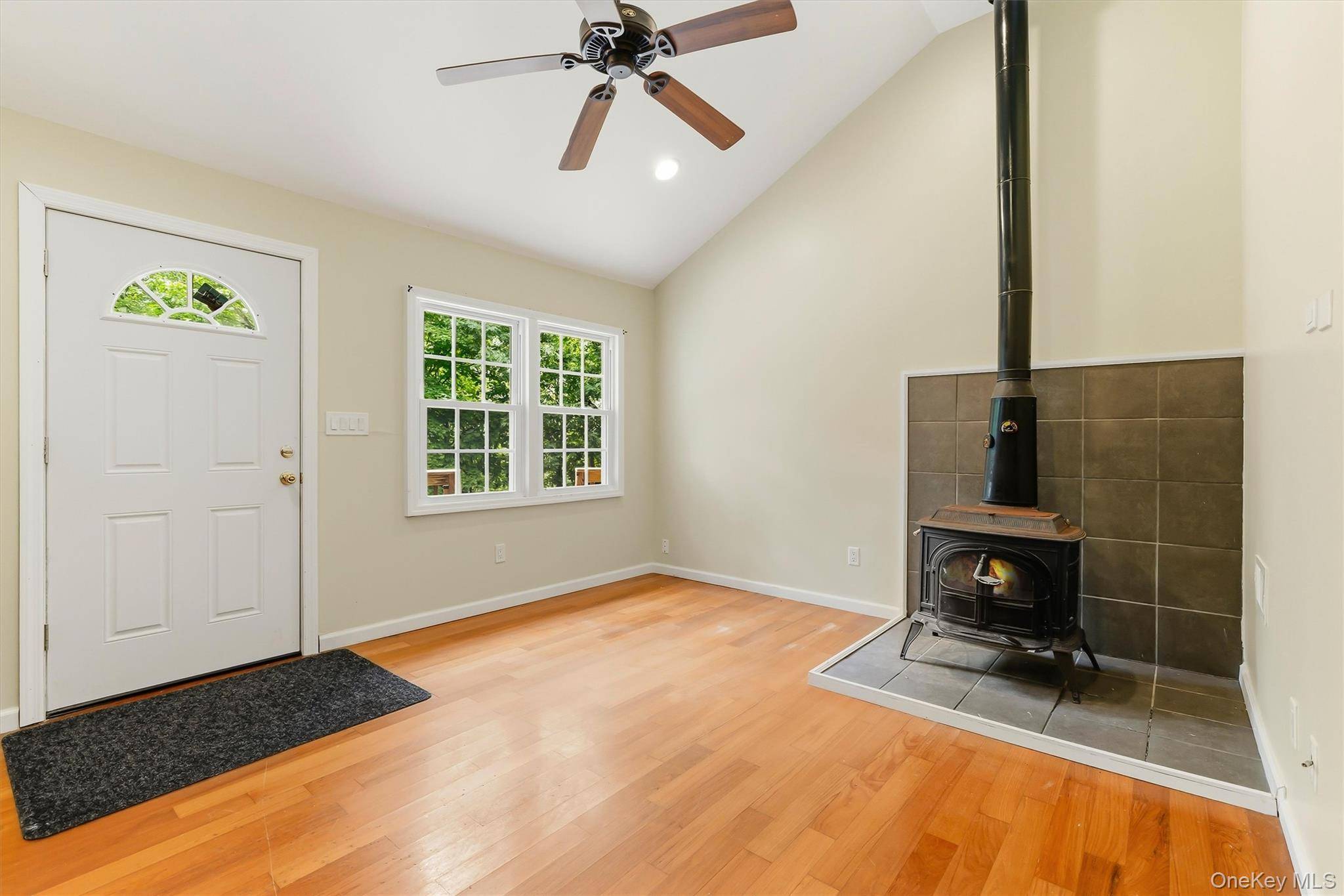 44 Cooper RD, Monroe, NY 10950