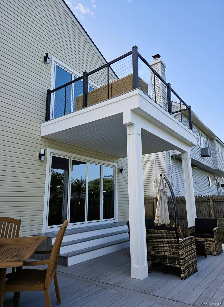 2706 Peconic AVE, Seaford, NY 11783