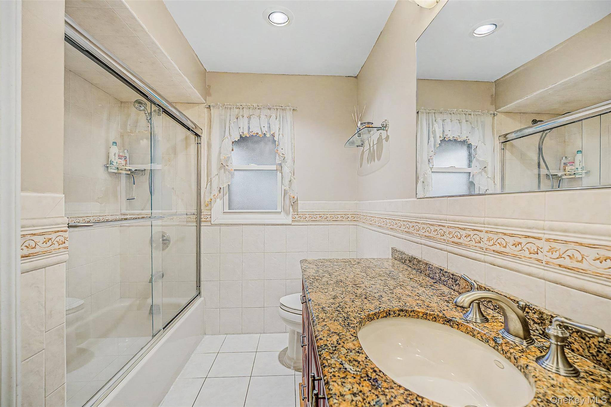 28 Greenvale LN, Syosset, NY 11791
