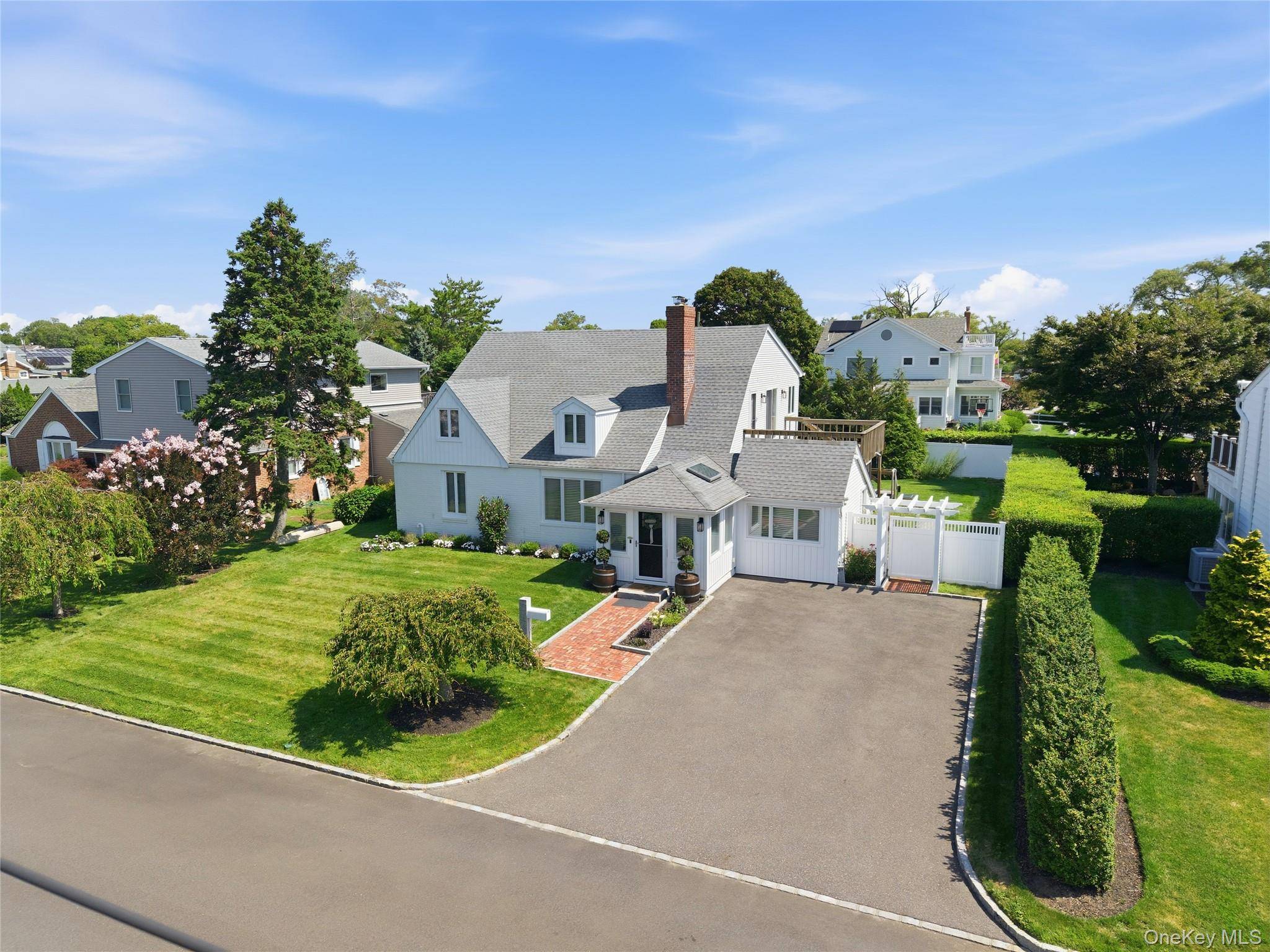 57 Girard AVE, Bay Shore, NY 11706