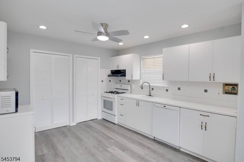 8 Millie Ln #8, East Hanover Twp., NJ 07936