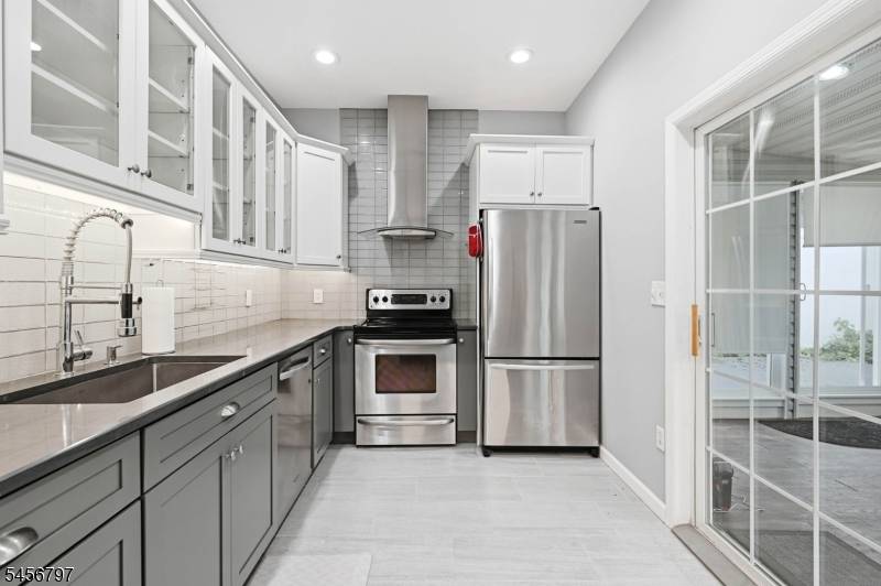 242 Hiawatha Blvd, Parsippany-troy Hills Twp., NJ 07034