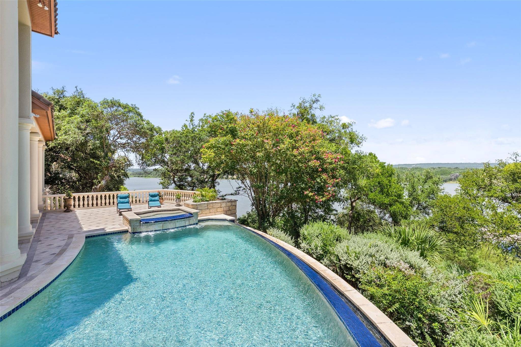 2901 Cliff PT, Spicewood, TX 78669