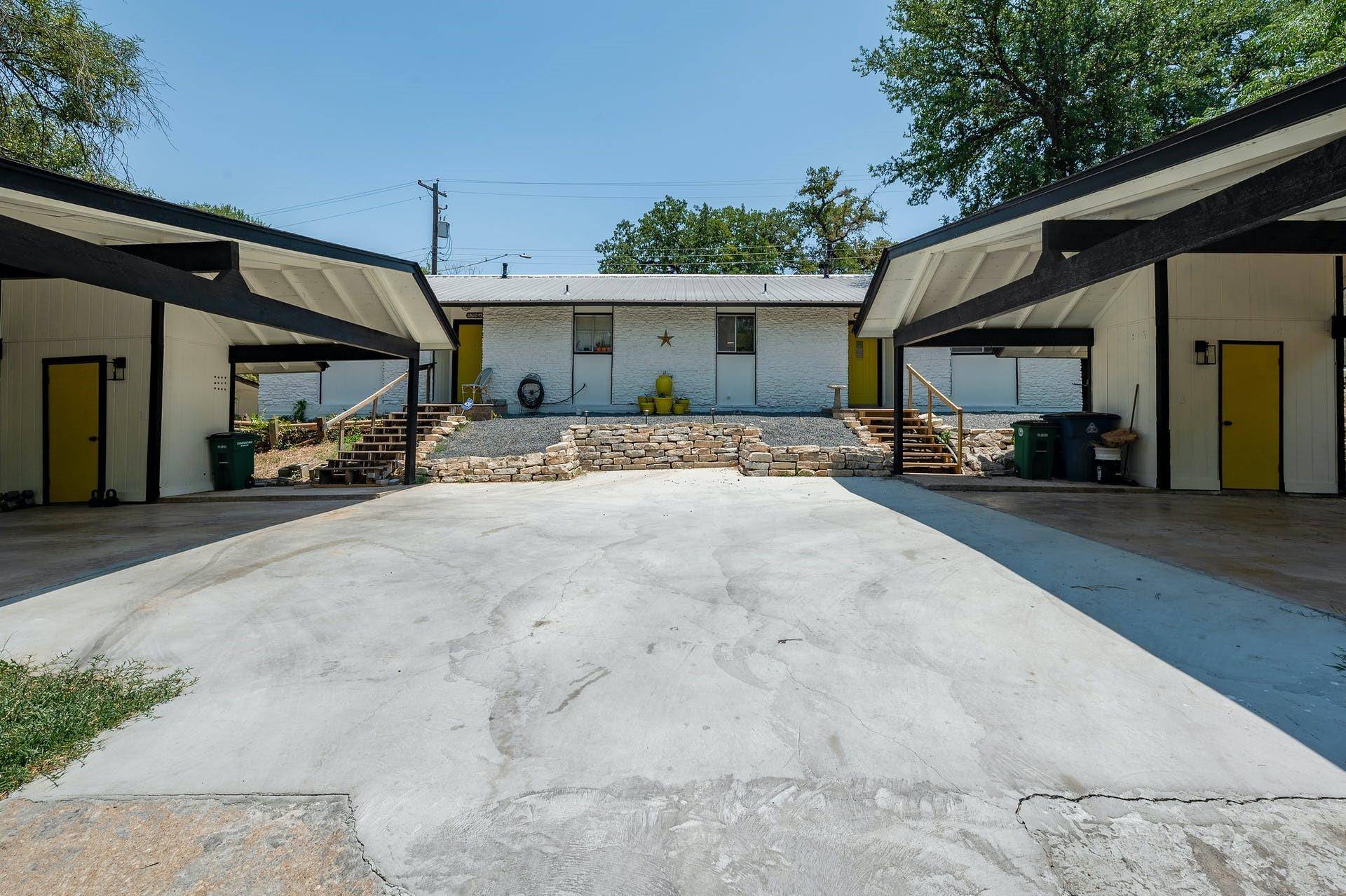 1706 Elmhurst DR #B, Austin, TX 78741