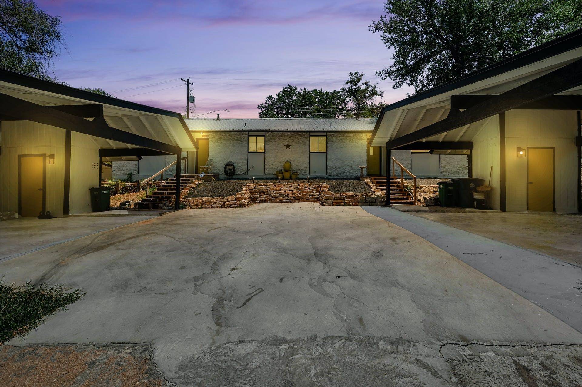 1706 Elmhurst DR #B, Austin, TX 78741