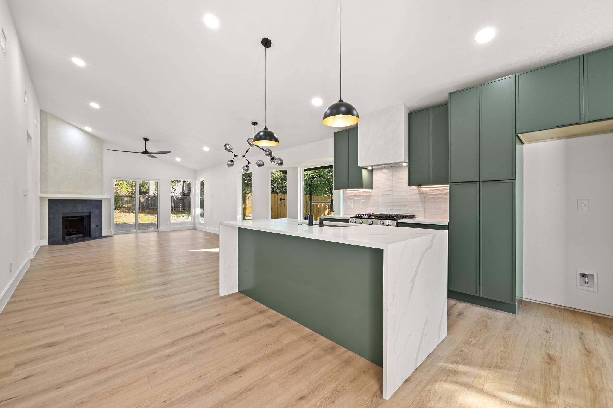 8102 Fort Sumter RD, Austin, TX 78745