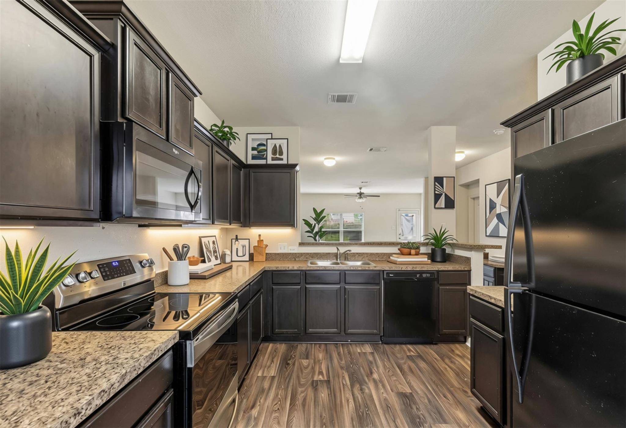 704 Cleary LN, Jarrell, TX 76537