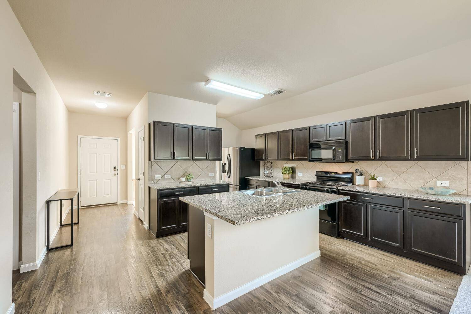 316 Unity DR, Kyle, TX 78640