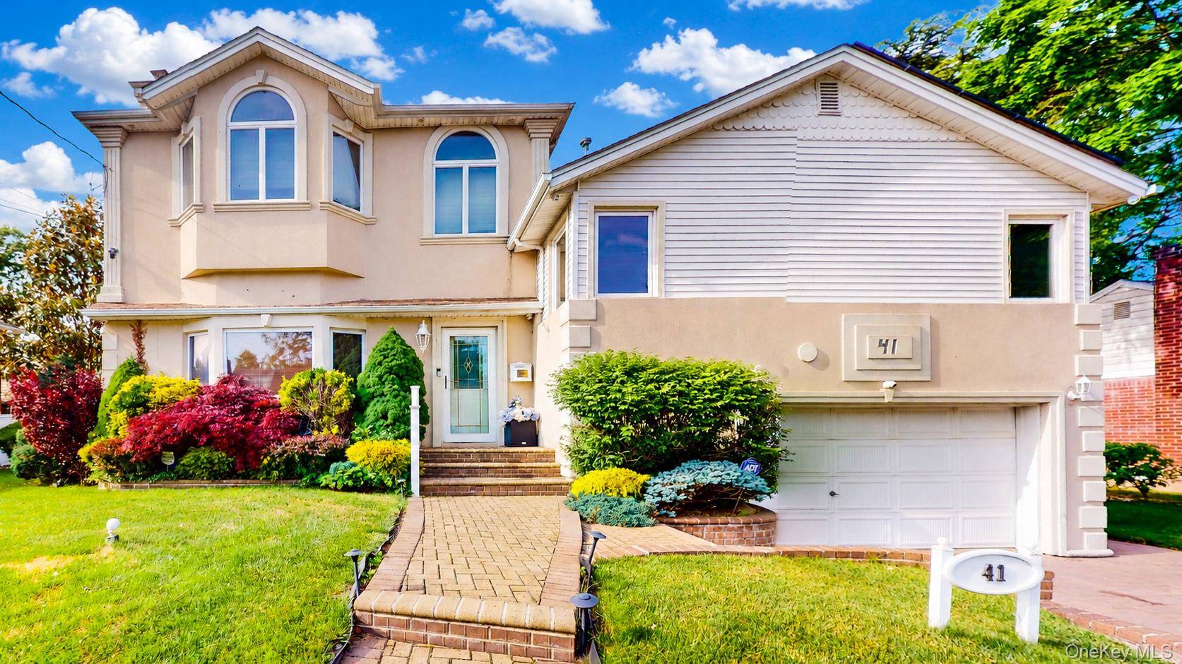 41 Westbrook LN, Roosevelt, NY 11575