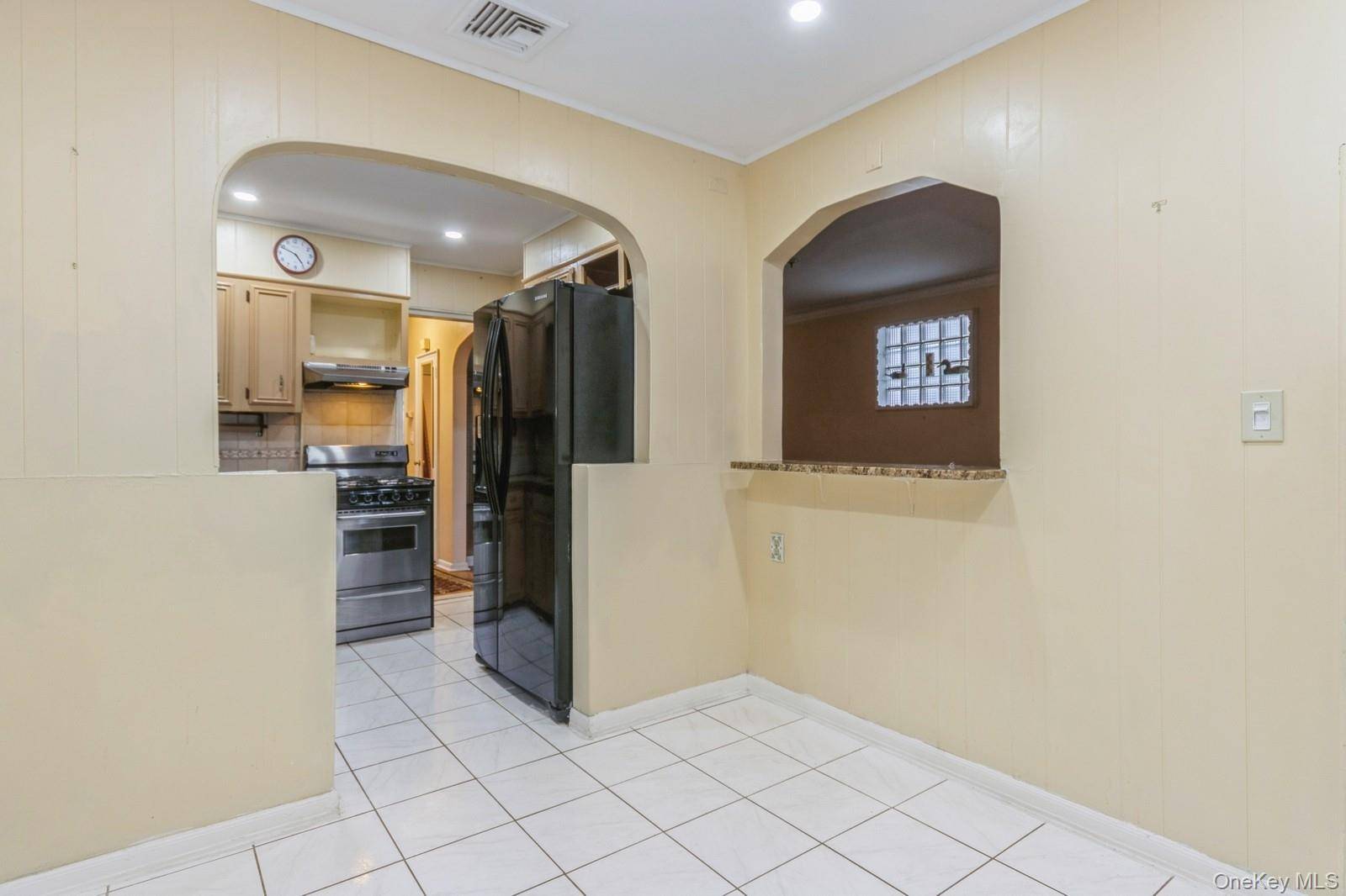 4121 Grace AVE, Bronx, NY 10466