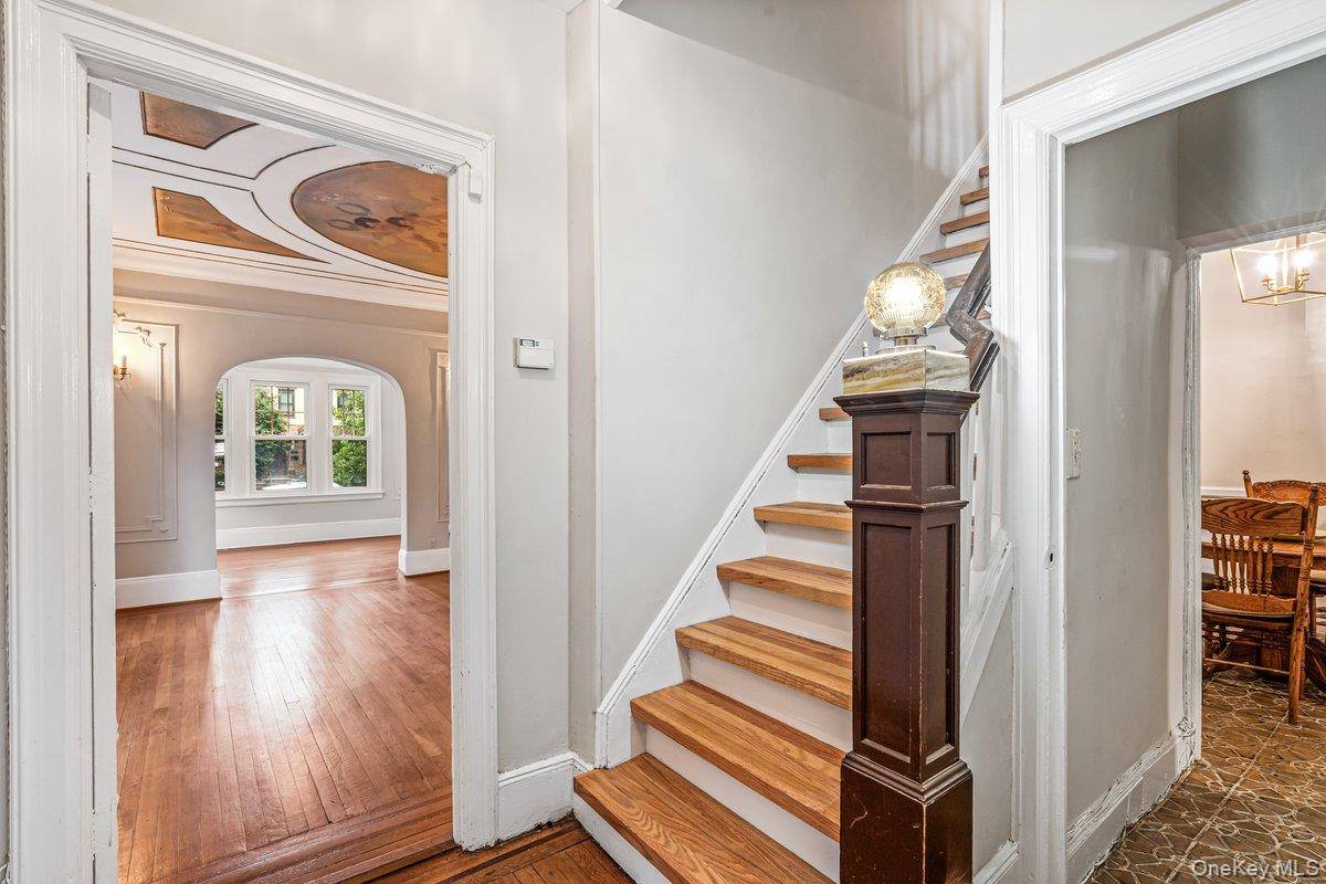 102-02 Ascan AVE, Forest Hills, NY 11375