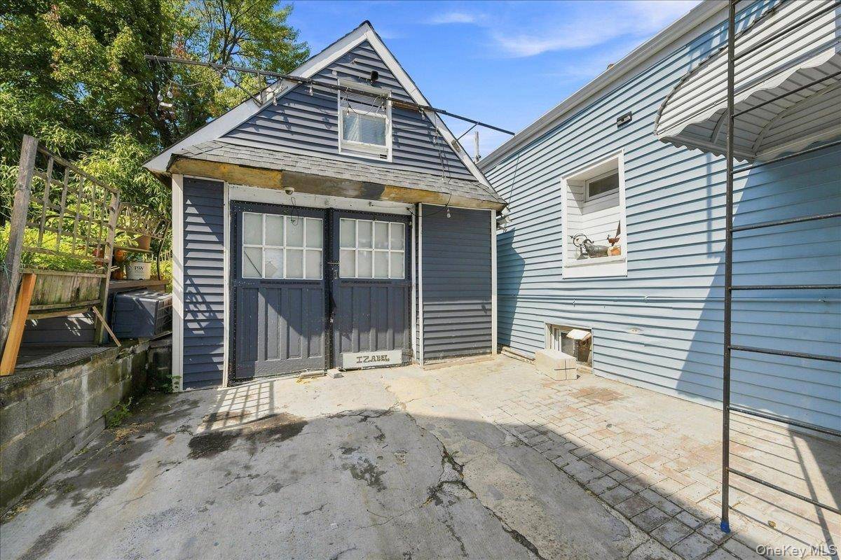 228 N 5th AVE, Mount Vernon, NY 10550