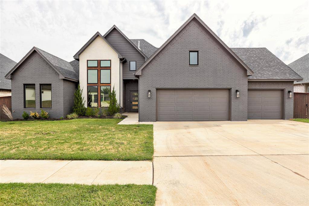 10612 Blue Creek DR, Yukon, OK 73099