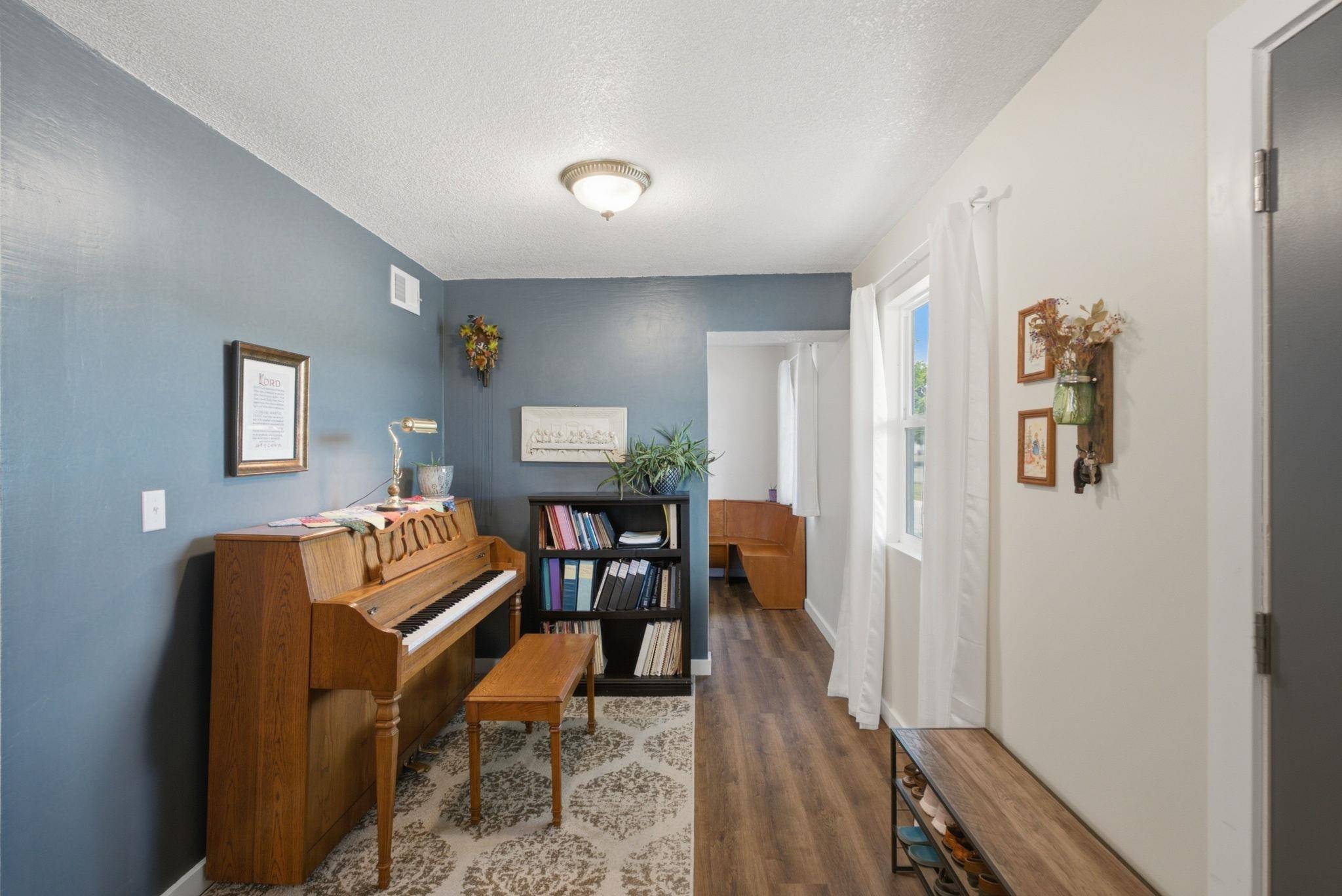 1601 W Regal, Wichita, KS 67217