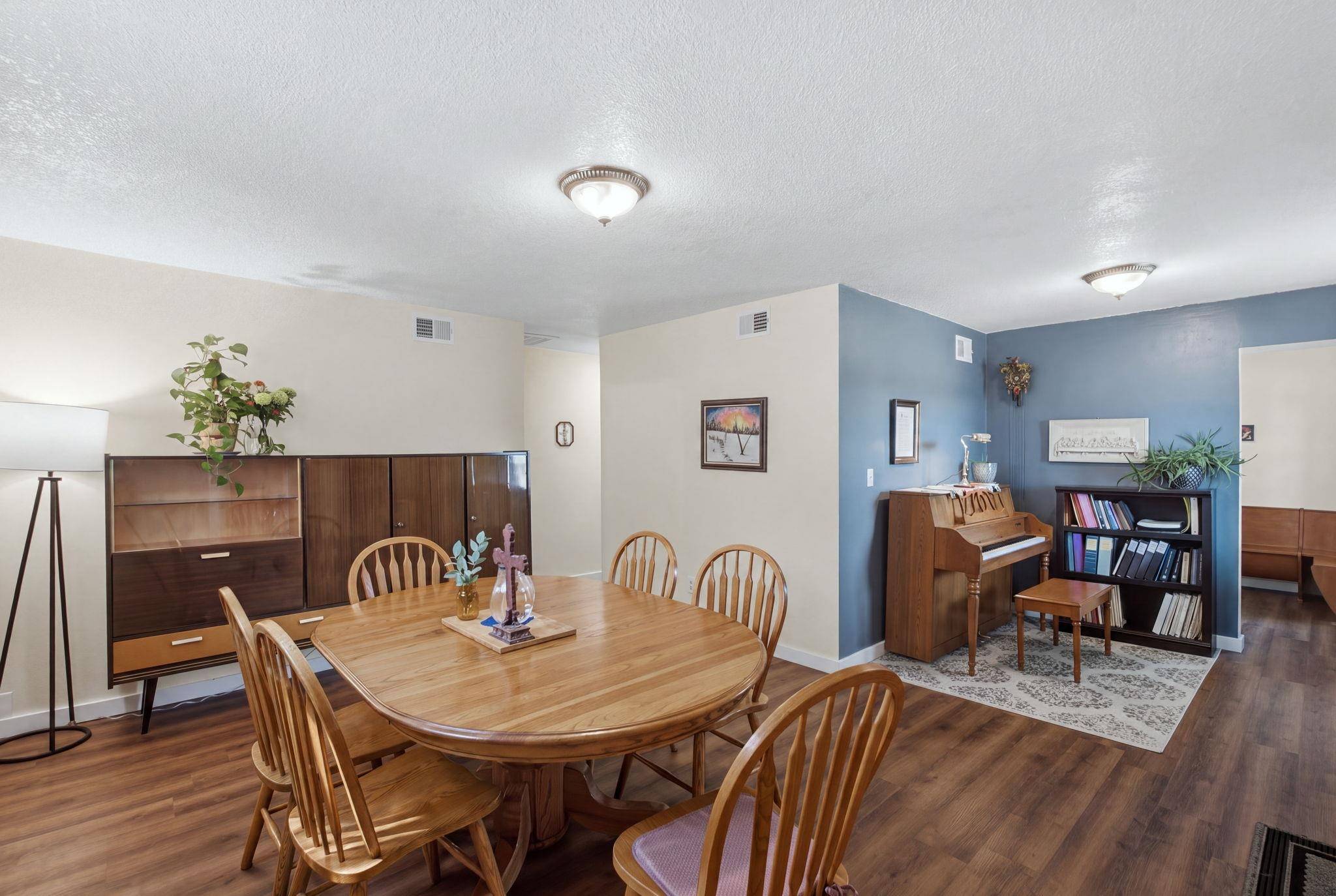 1601 W Regal, Wichita, KS 67217