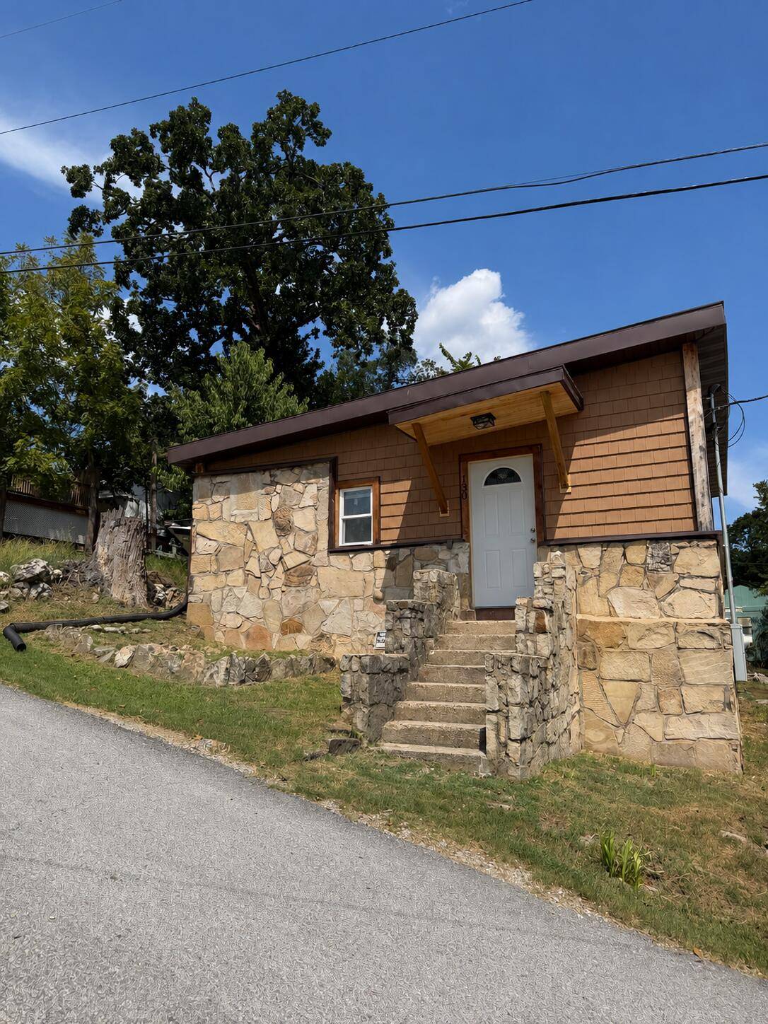 130 Lotus AVE, Rockaway Beach, MO 65740
