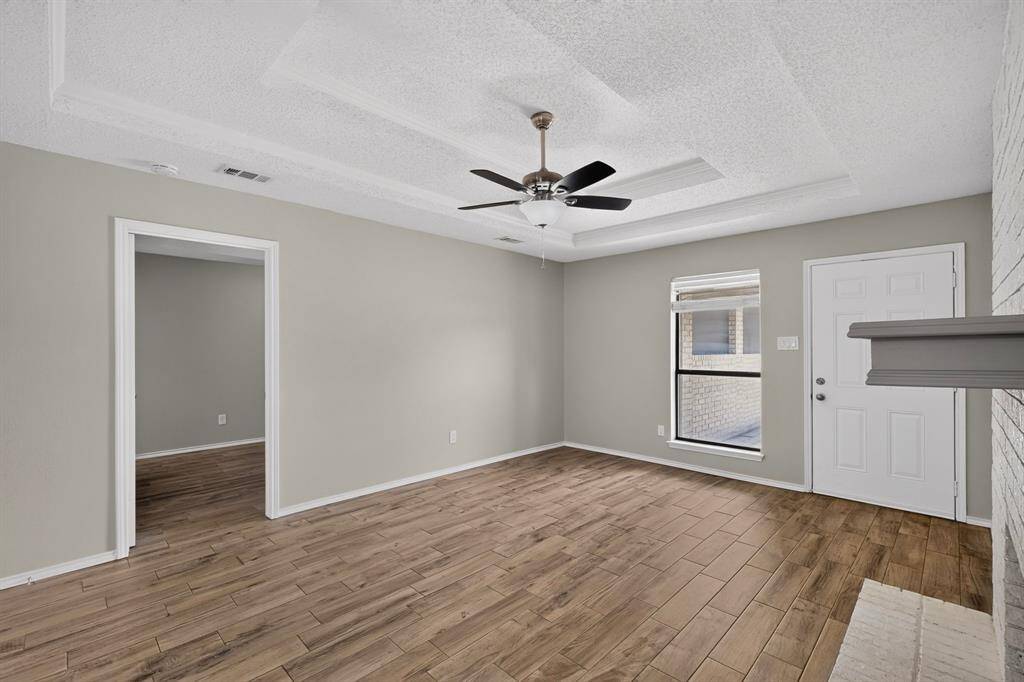 900 Irene Street, Burleson, TX 76028