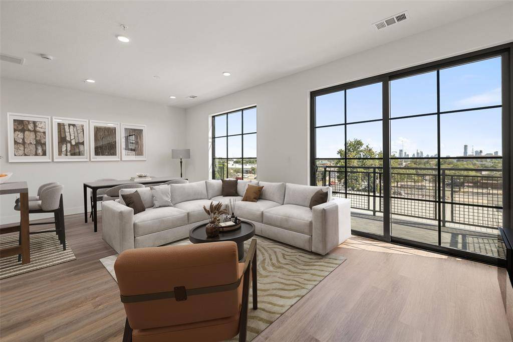 4315 S Congress Ave #332, Austin, TX 78745