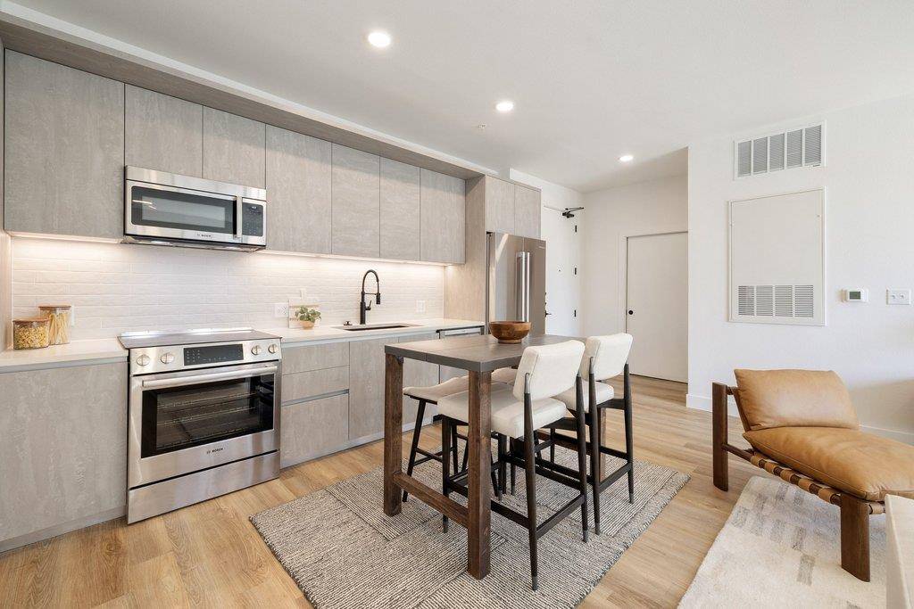 4315 S Congress Ave #317, Austin, TX 78745