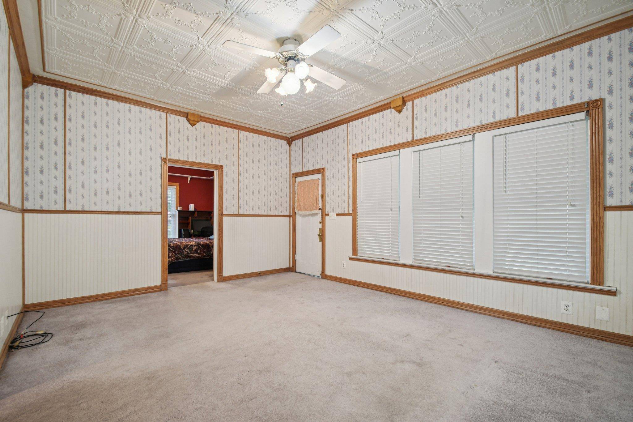 611 N Main ST, Elgin, TX 78621