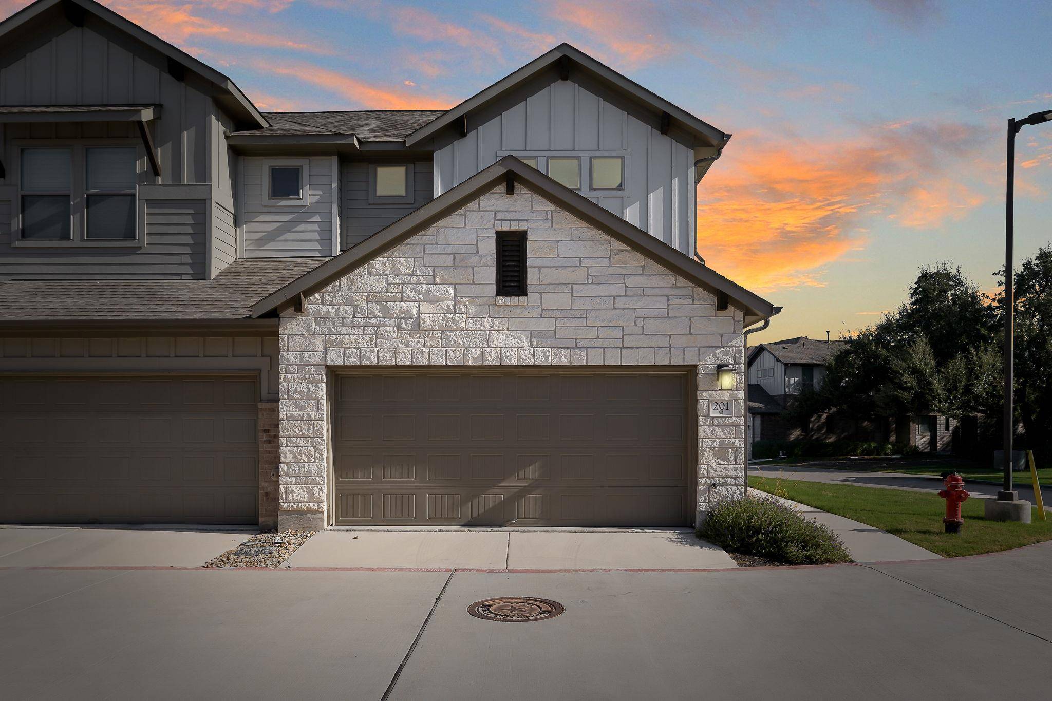 2500 FOREST CREEK DR #201, Round Rock, TX 78664