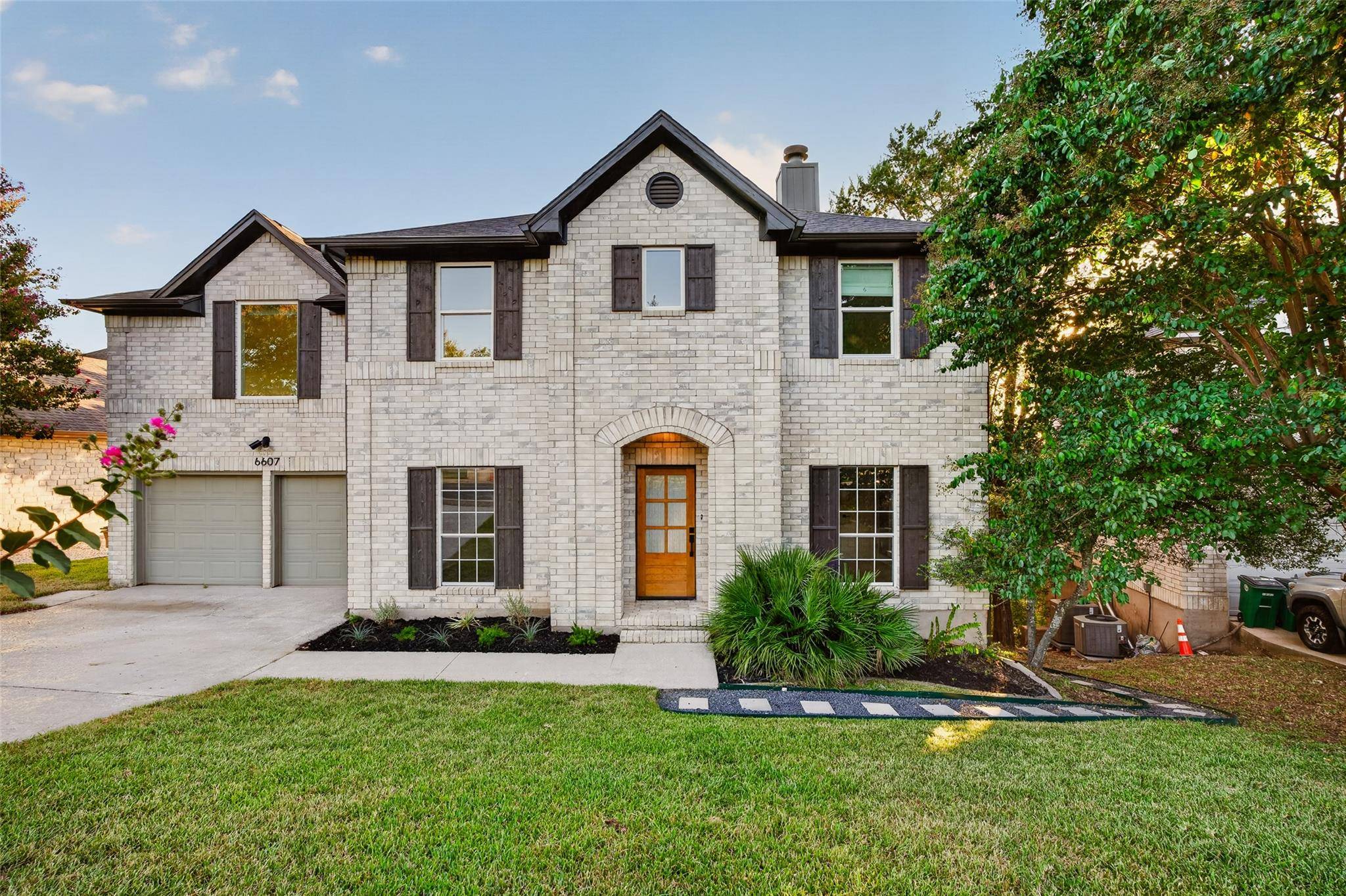 6607 Lost Horizon DR, Austin, TX 78759